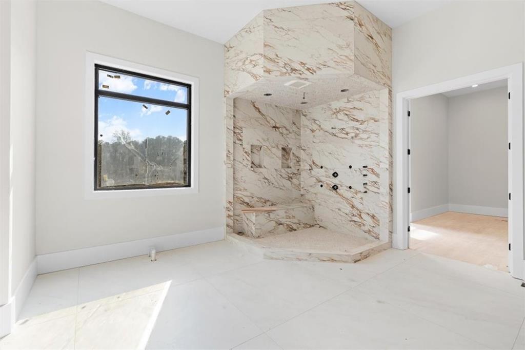 124 Woodlawn Drive NE