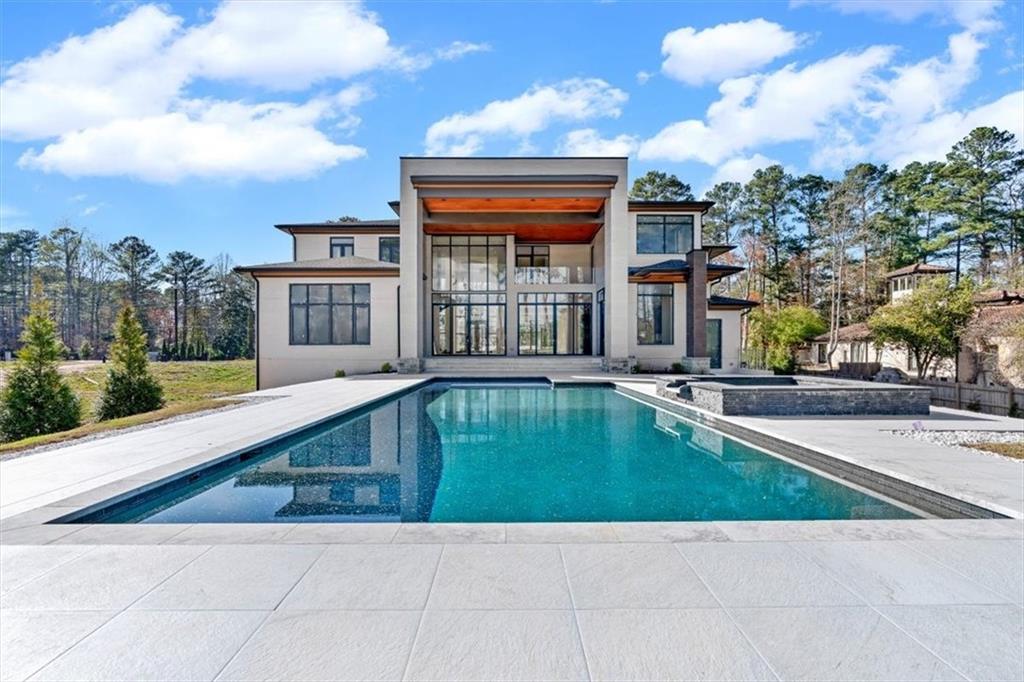 124 Woodlawn Drive NE