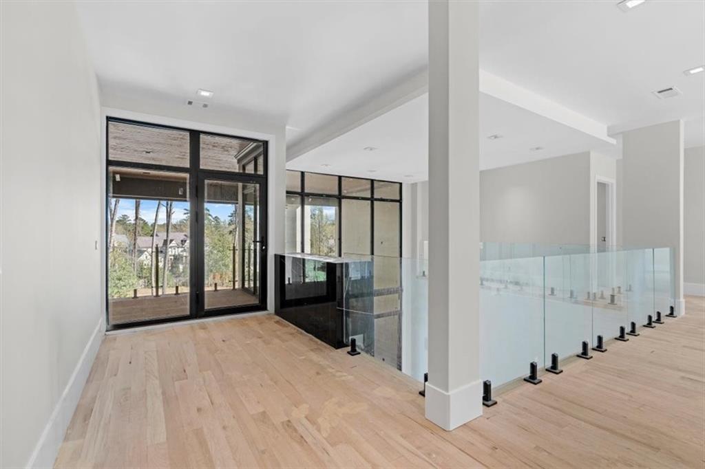 124 Woodlawn Drive NE