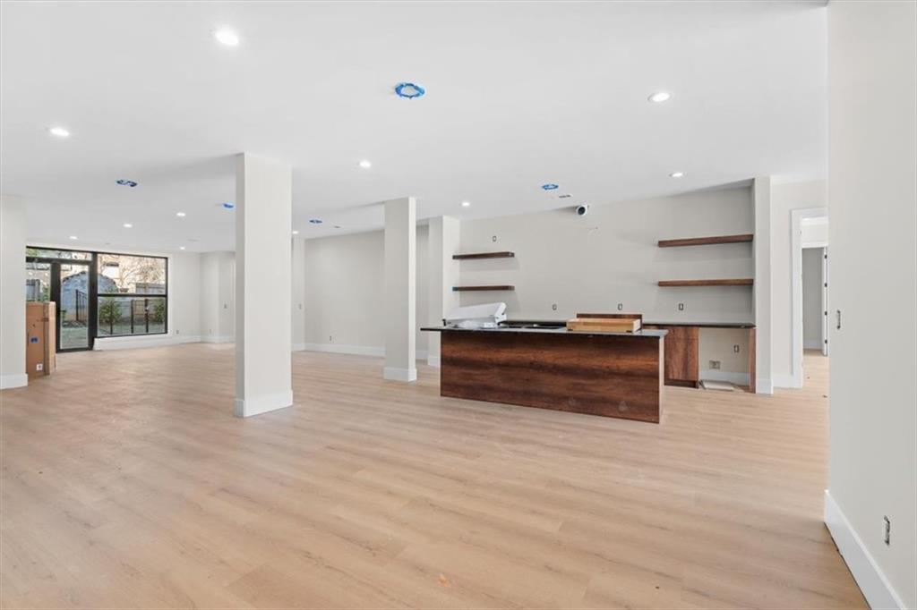 124 Woodlawn Drive NE