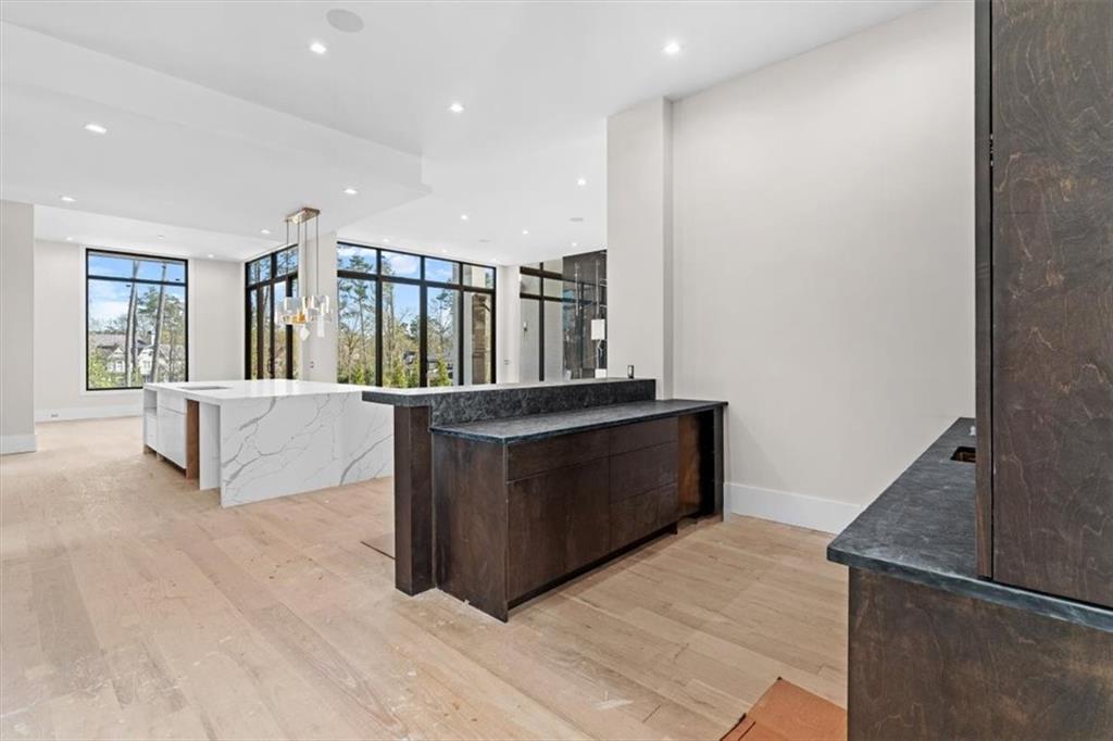 124 Woodlawn Drive NE