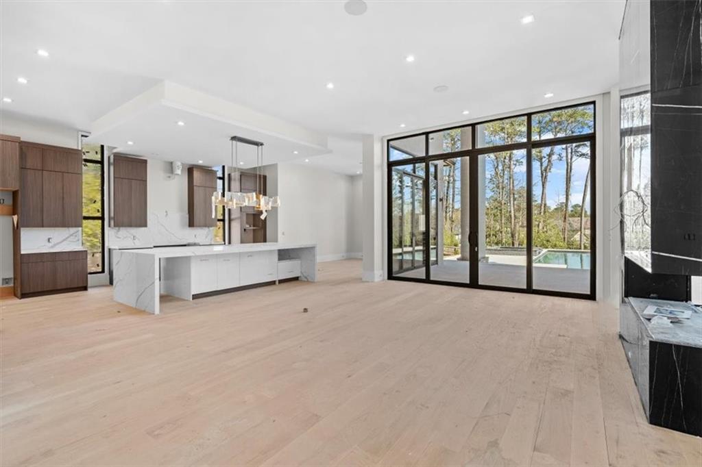 124 Woodlawn Drive NE