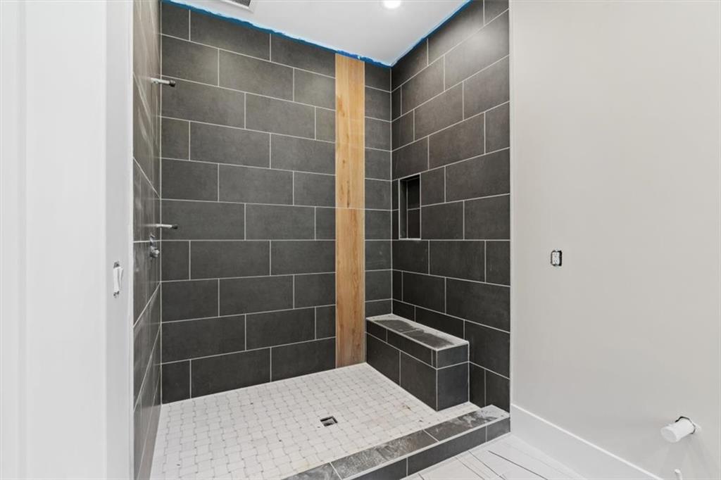 124 Woodlawn Drive NE