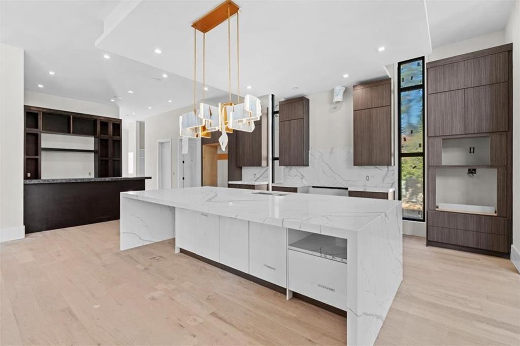 124 Woodlawn Drive NE