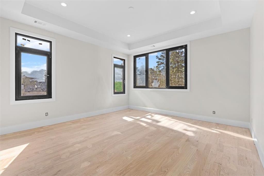 124 Woodlawn Drive NE