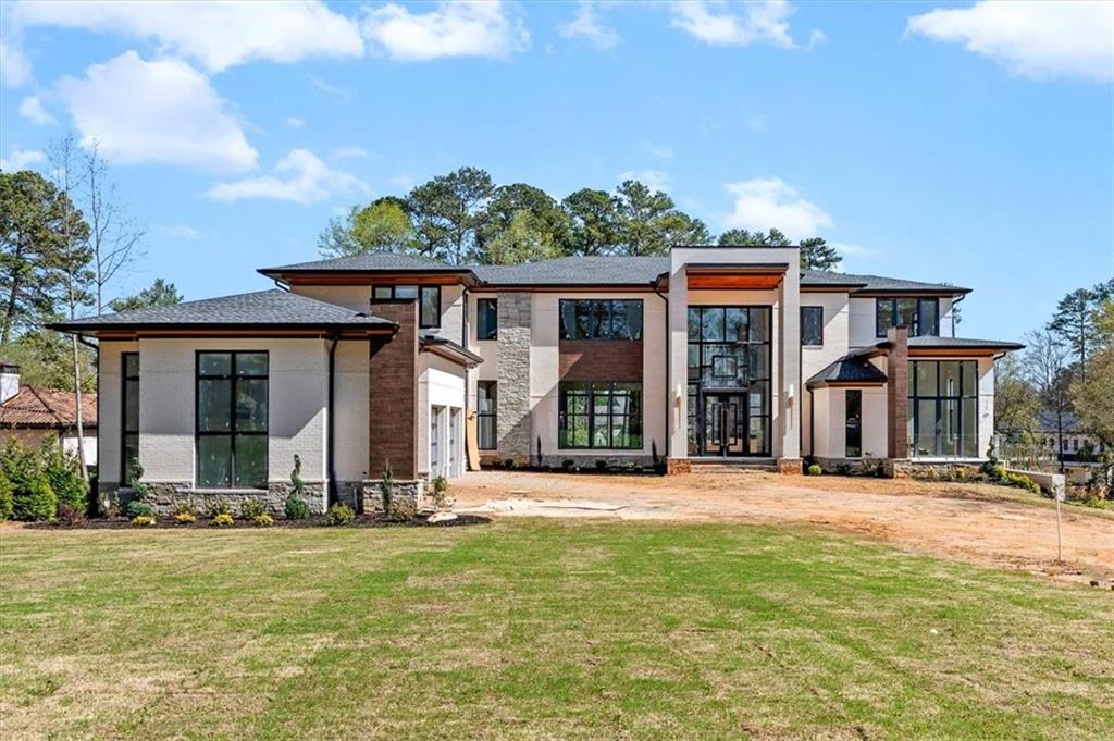 124 Woodlawn Drive NE