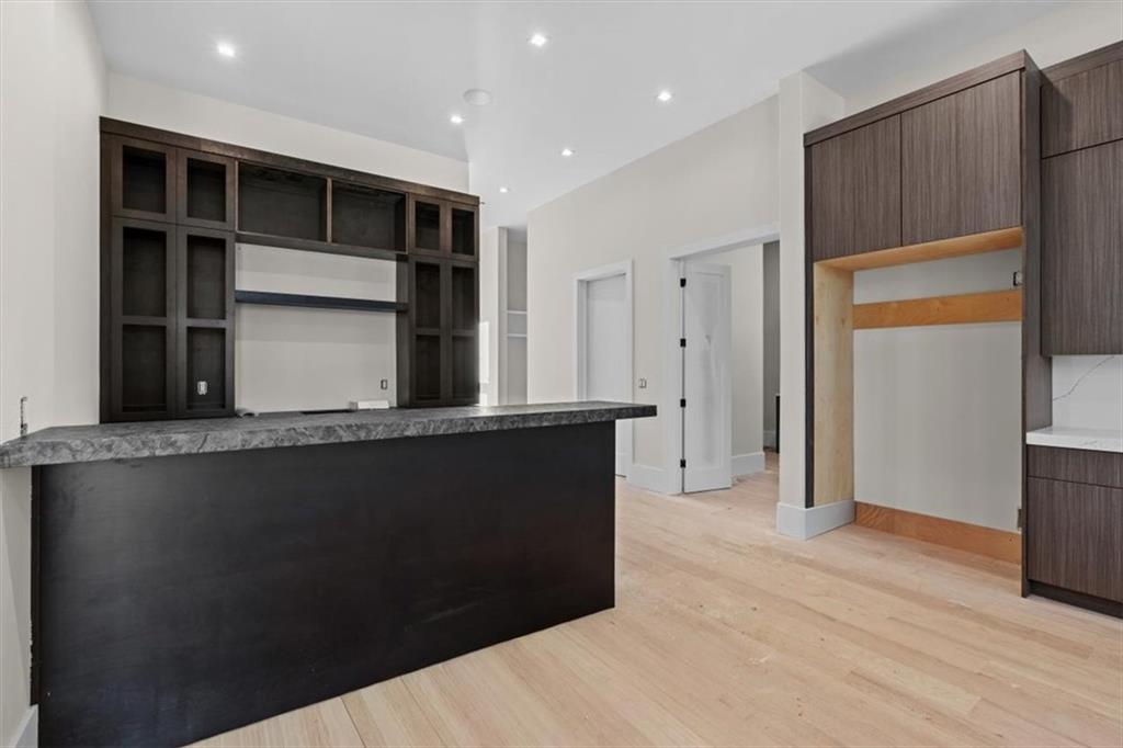 124 Woodlawn Drive NE