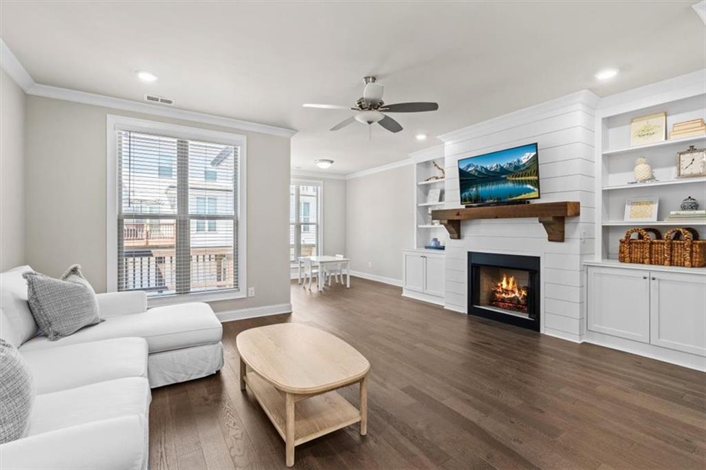 305 Marlowe Alley