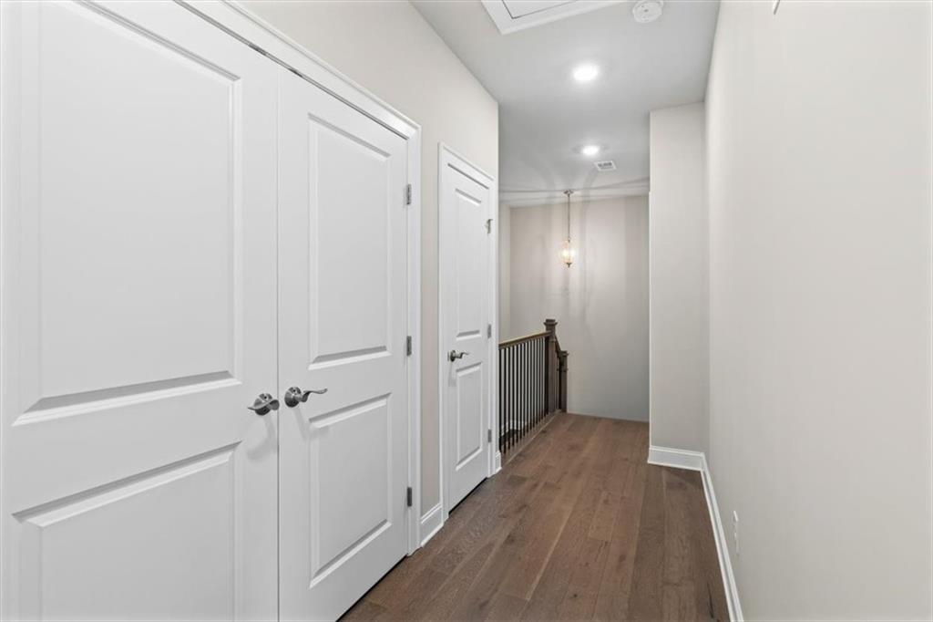 305 Marlowe Alley