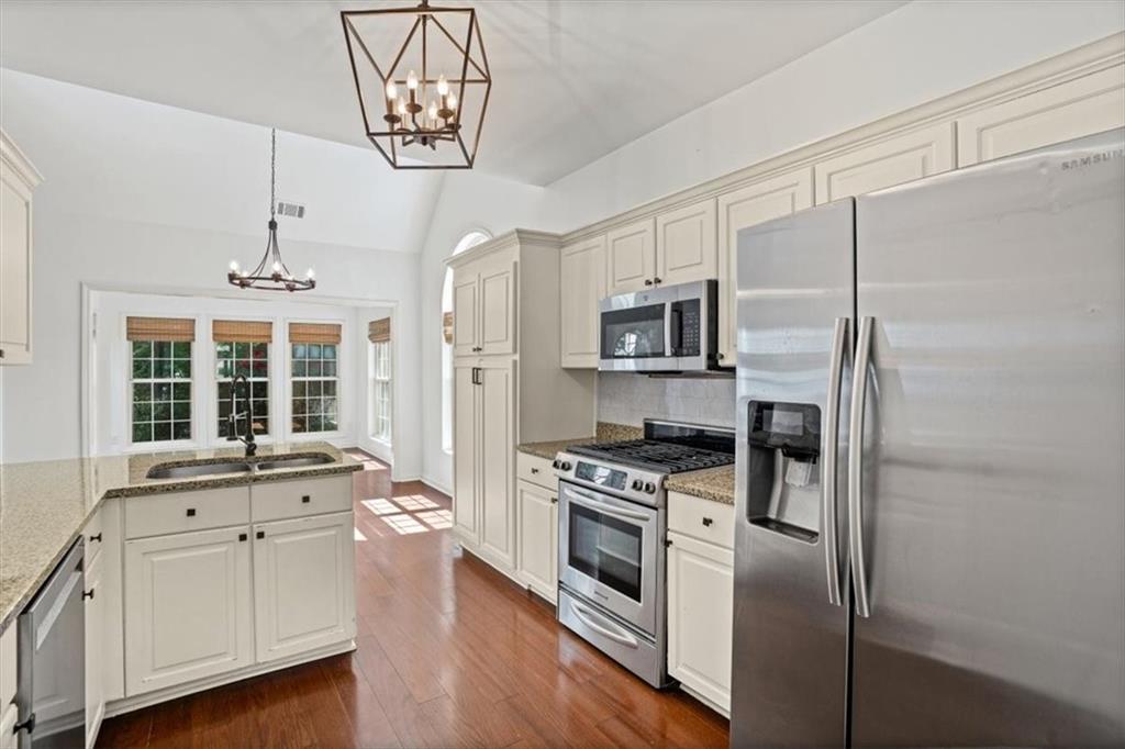 3105 Ballet Court SE