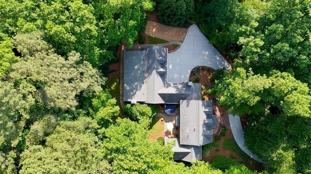682 Austin Drive SE