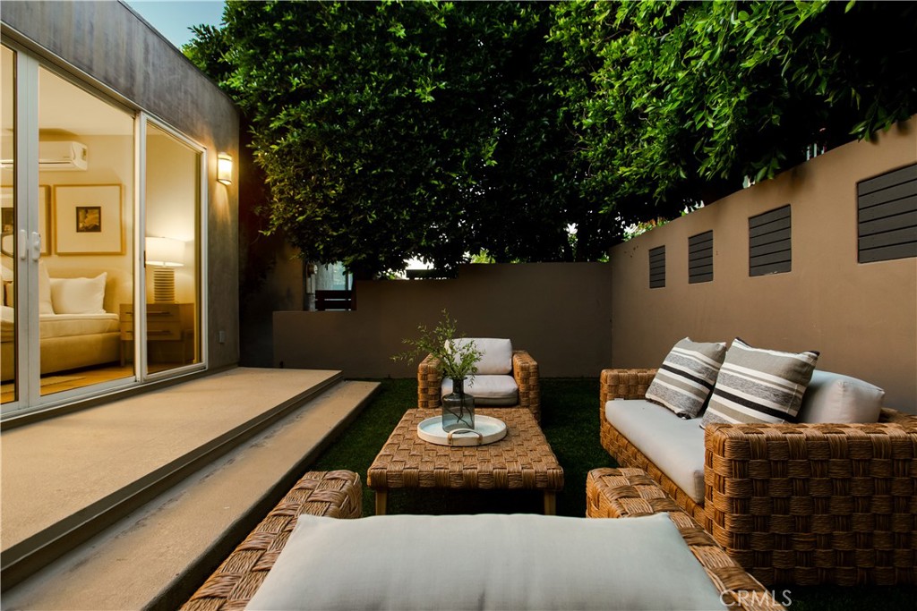 928 Quivera Street
