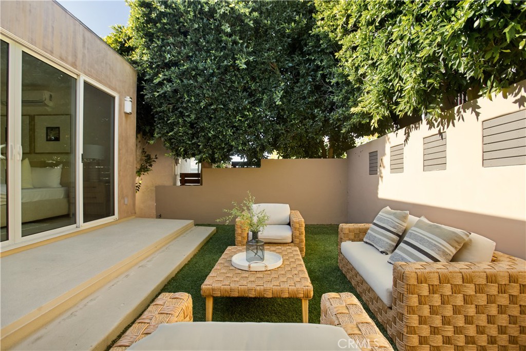 928 Quivera Street