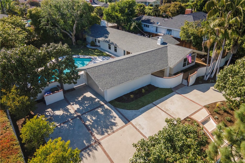 10015 Santa Gertrudes Avenue