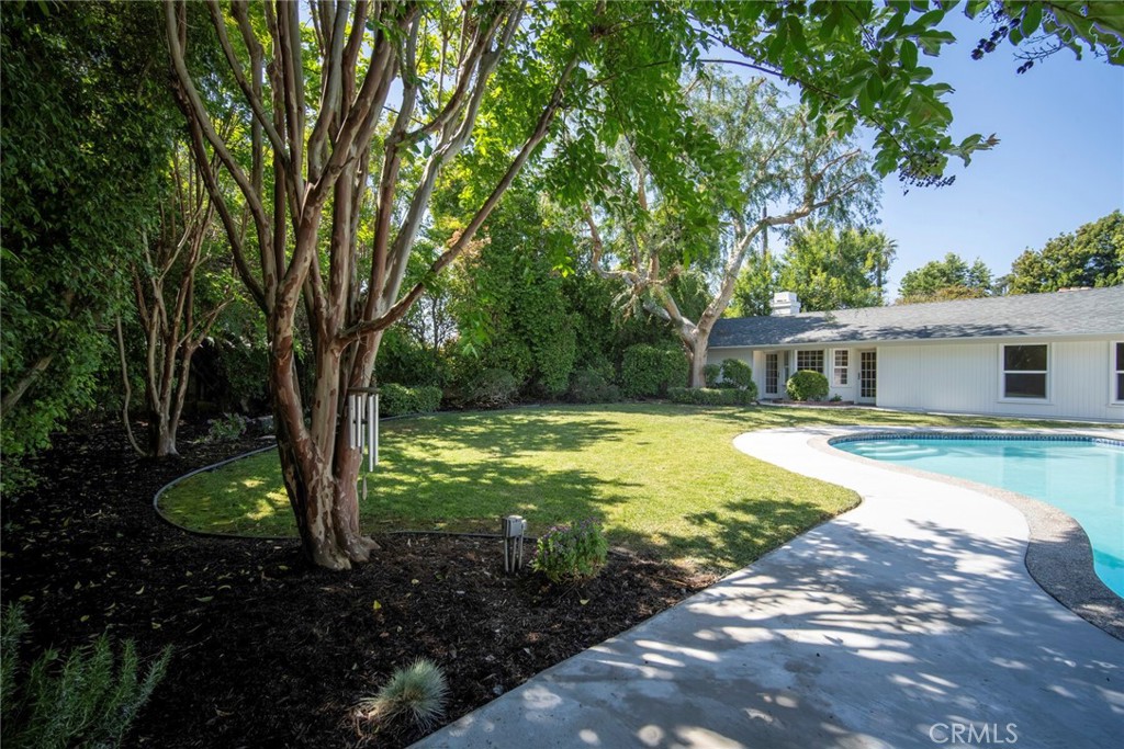 10015 Santa Gertrudes Avenue