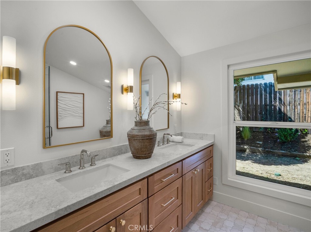 10015 Santa Gertrudes Avenue