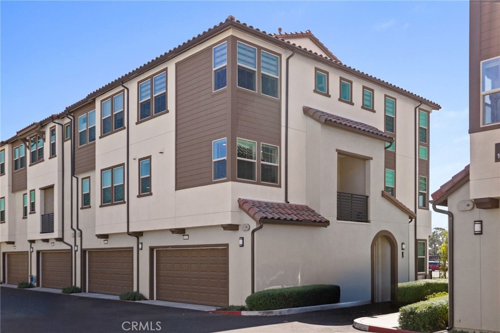 10319 Triple Crown Lane