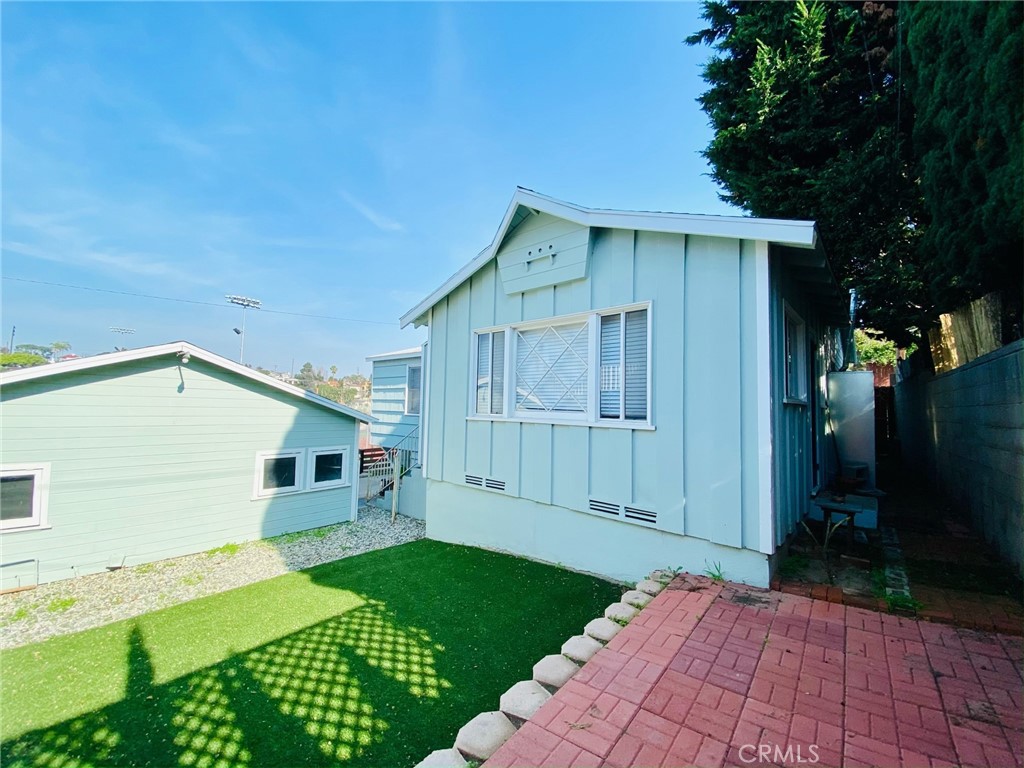 626 Eucalyptus Drive 1/2