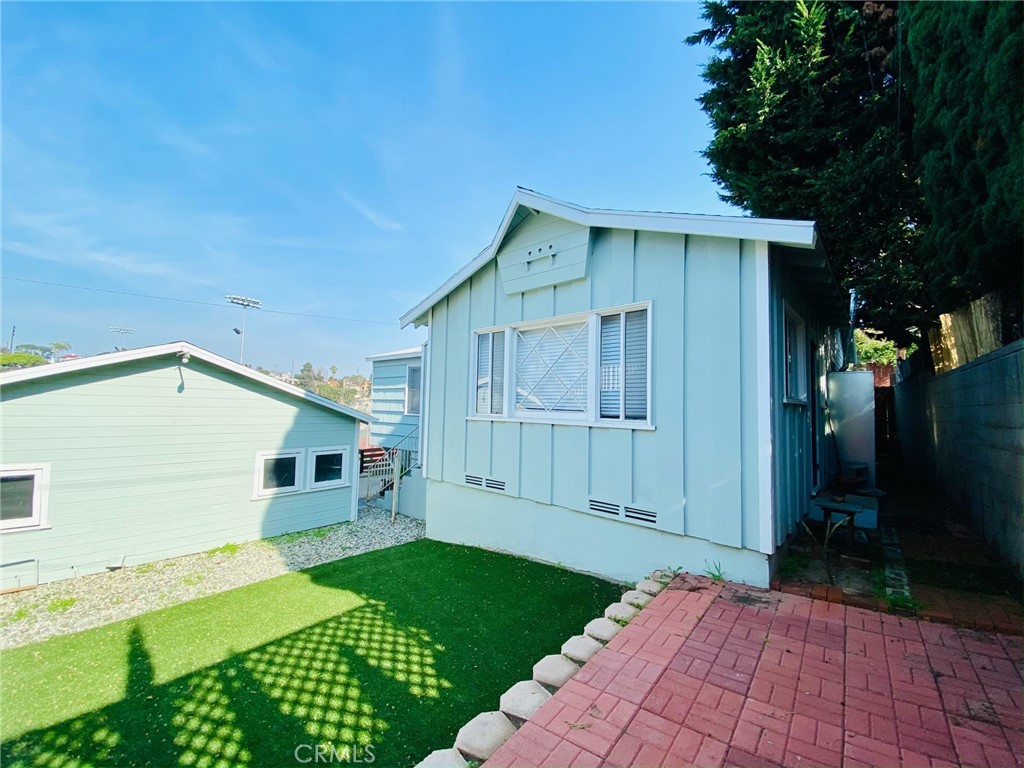 626 Eucalyptus Drive 1/2