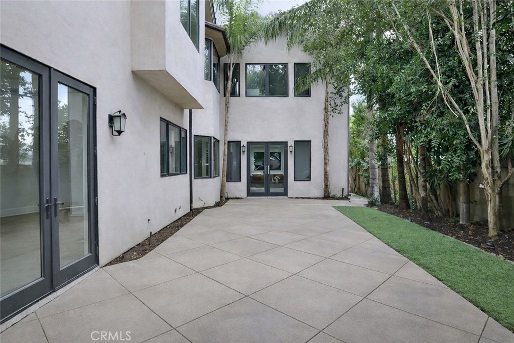 258 Santa Isabel Avenue