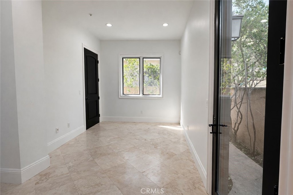 258 Santa Isabel Avenue