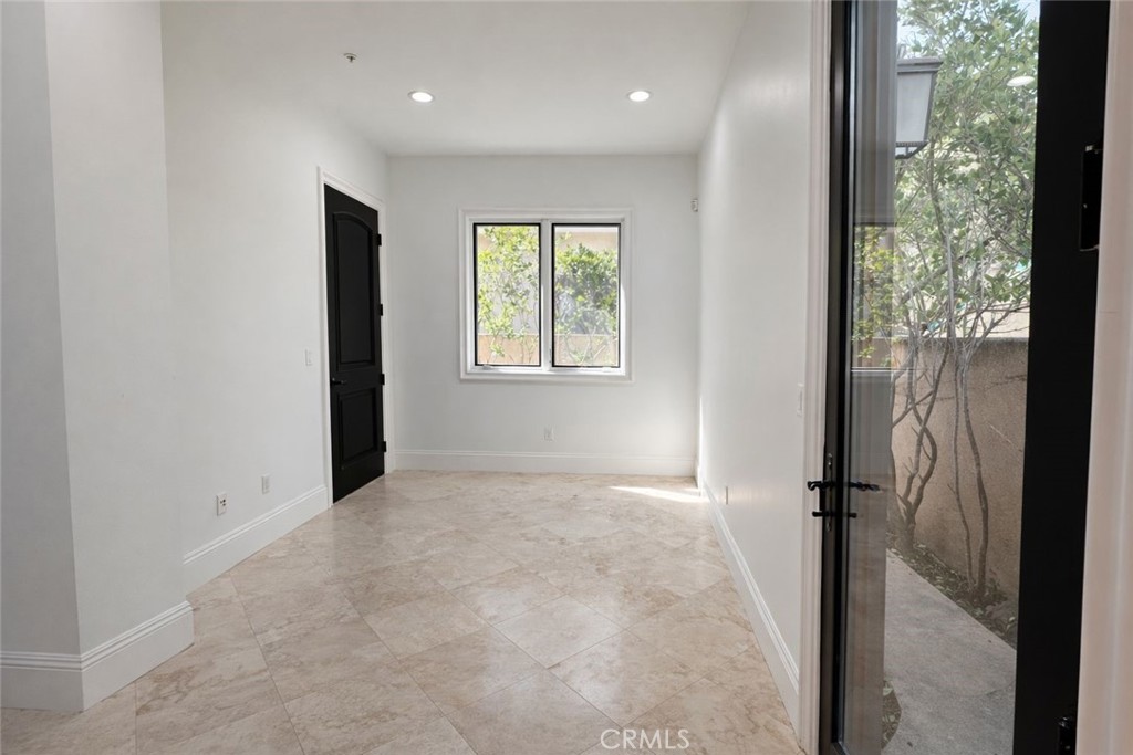 258 Santa Isabel Avenue