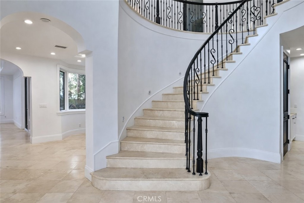 258 Santa Isabel Avenue