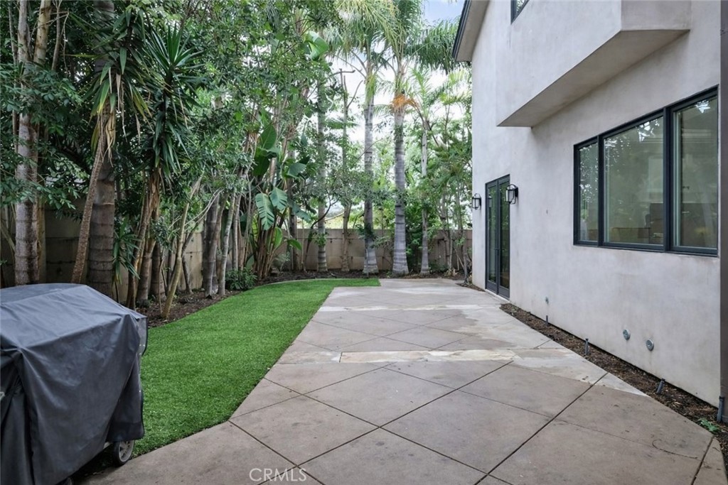 258 Santa Isabel Avenue