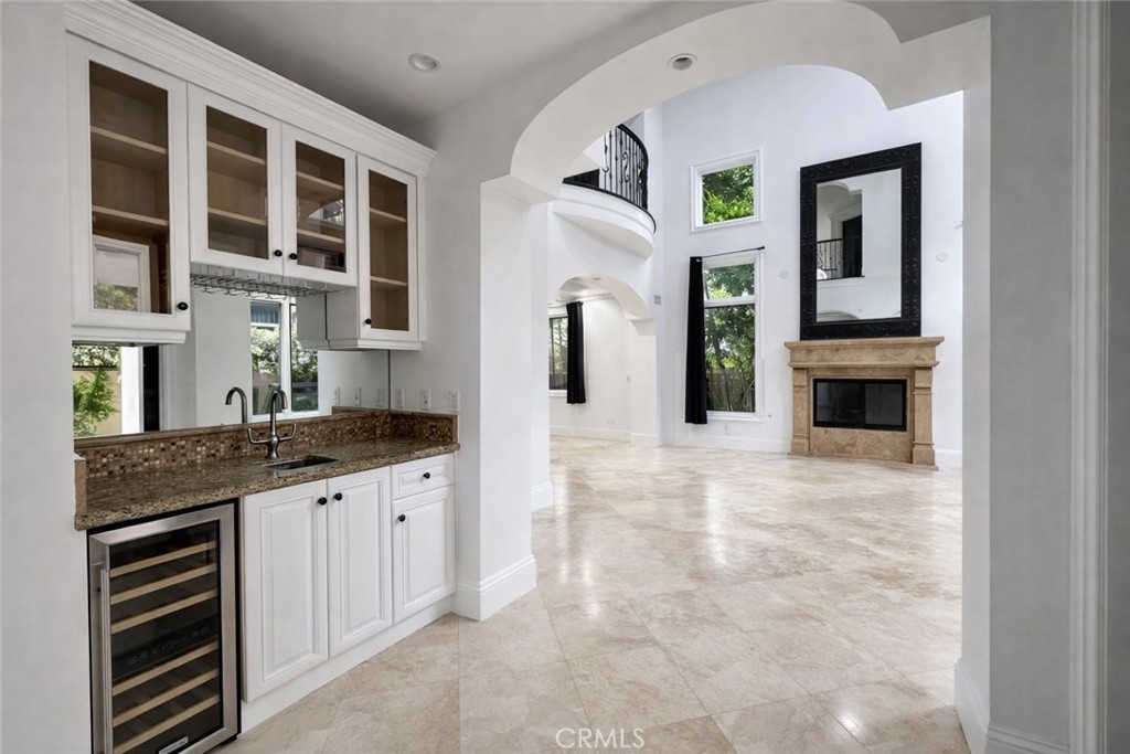 258 Santa Isabel Avenue