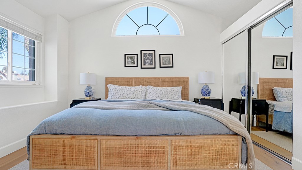 24 Santa Monica