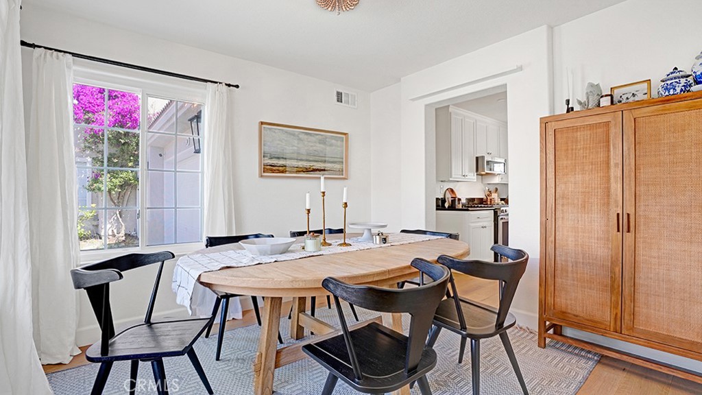 24 Santa Monica