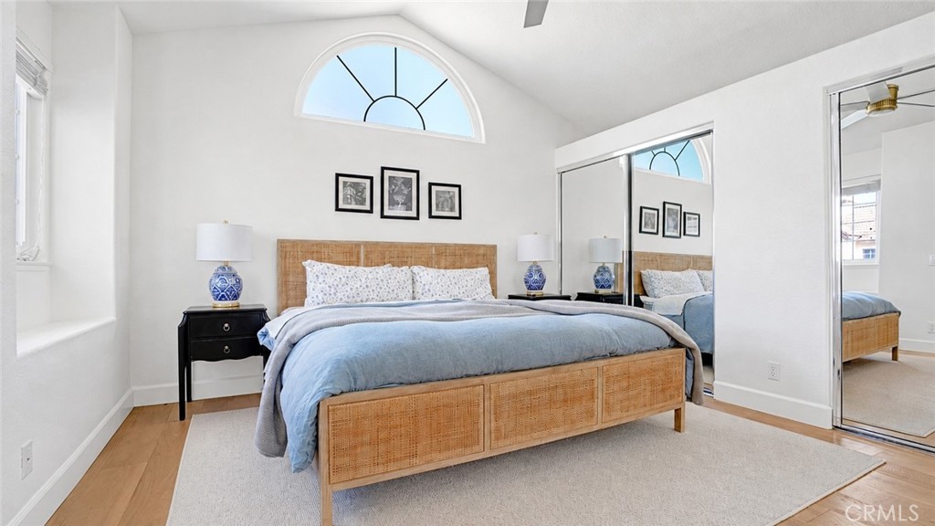 24 Santa Monica