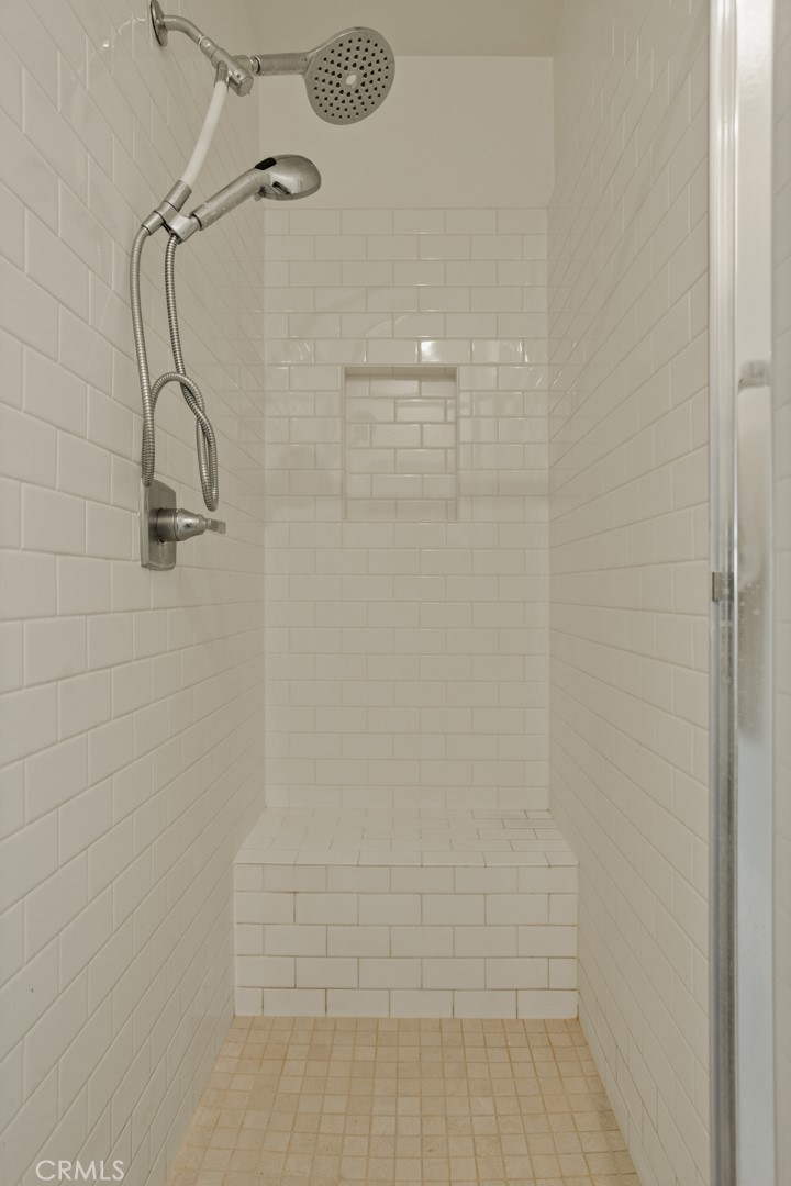 10942 Champions Lane