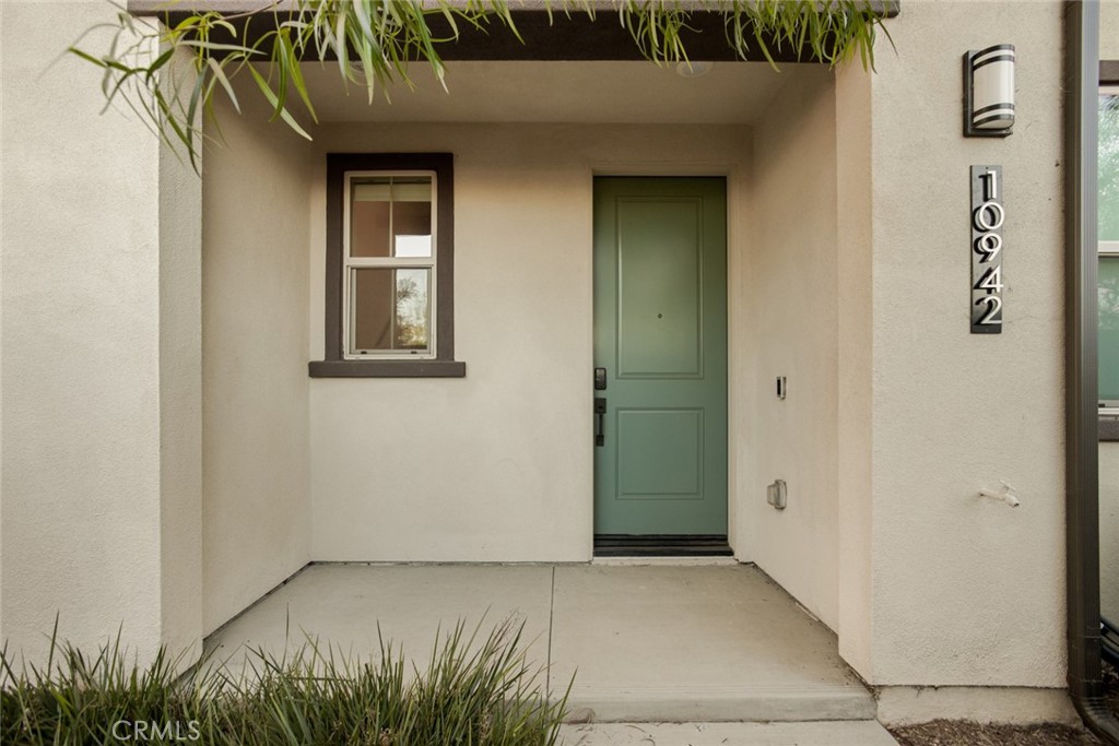 10942 Champions Lane