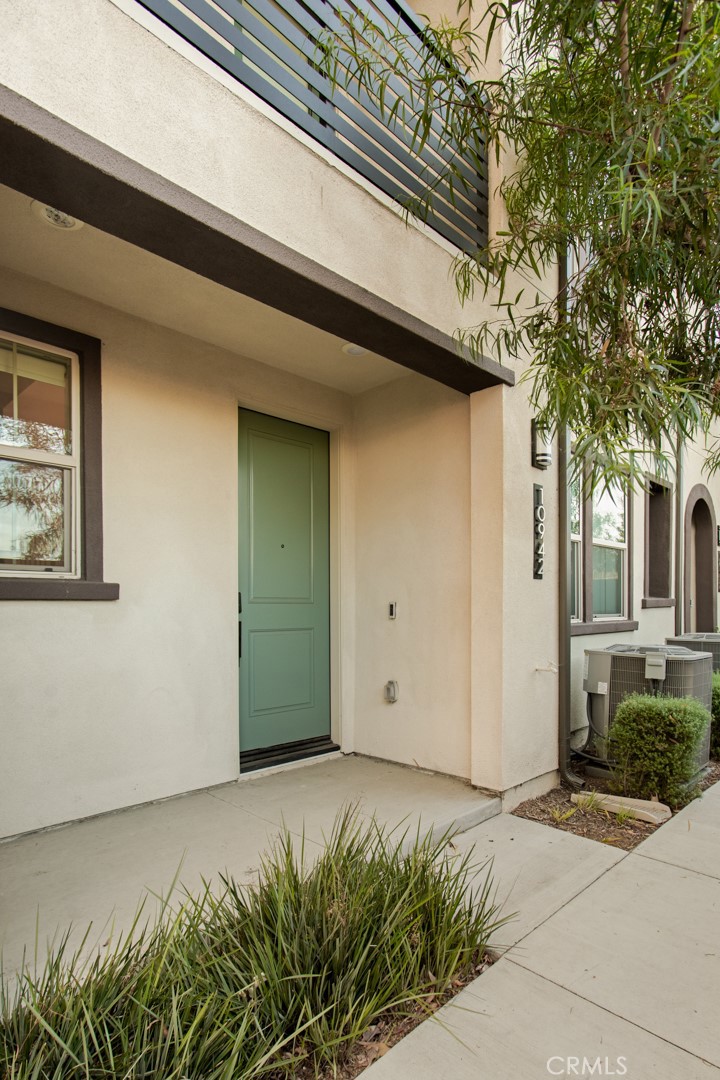 10942 Champions Lane