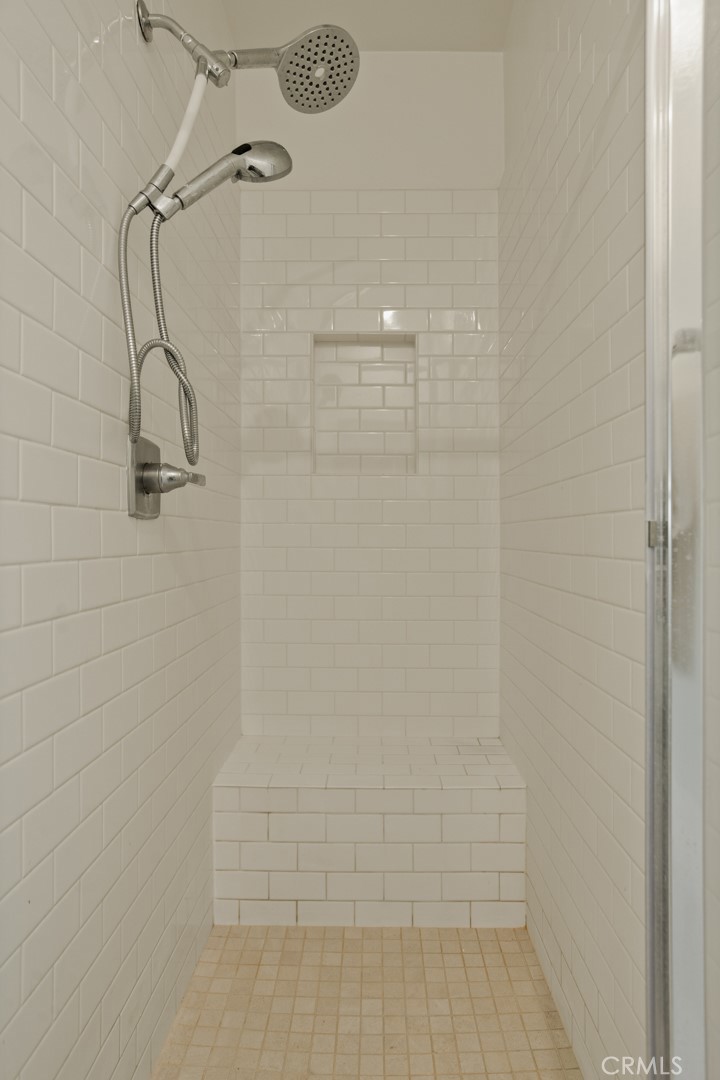 10942 Champions Lane