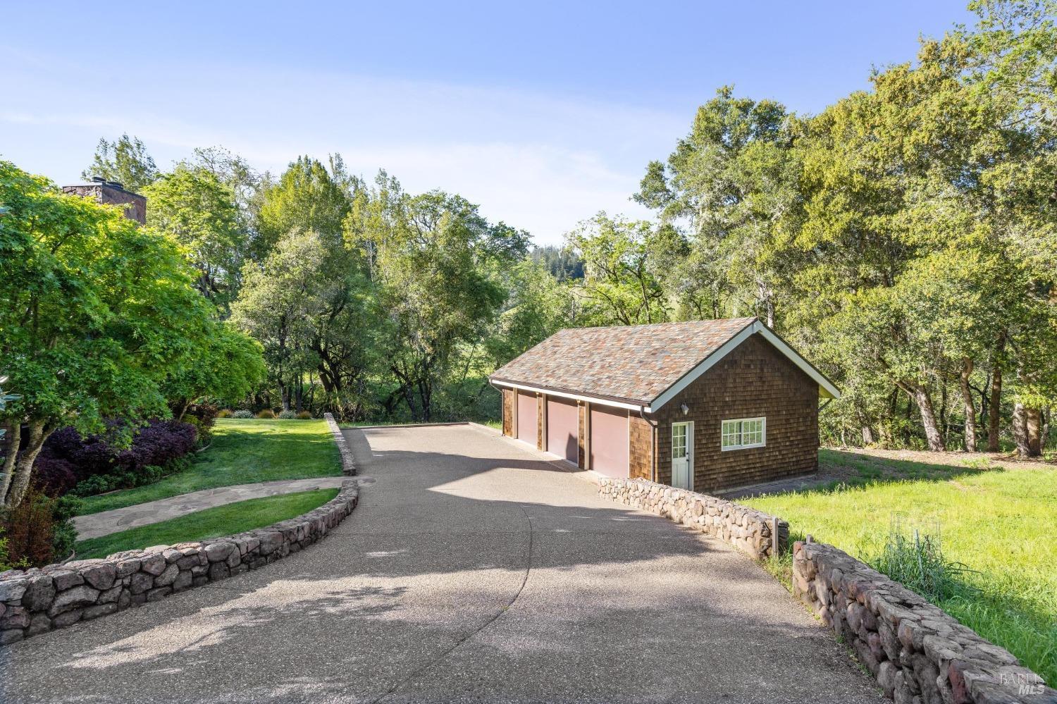 380 San Geronimo Valley Dr