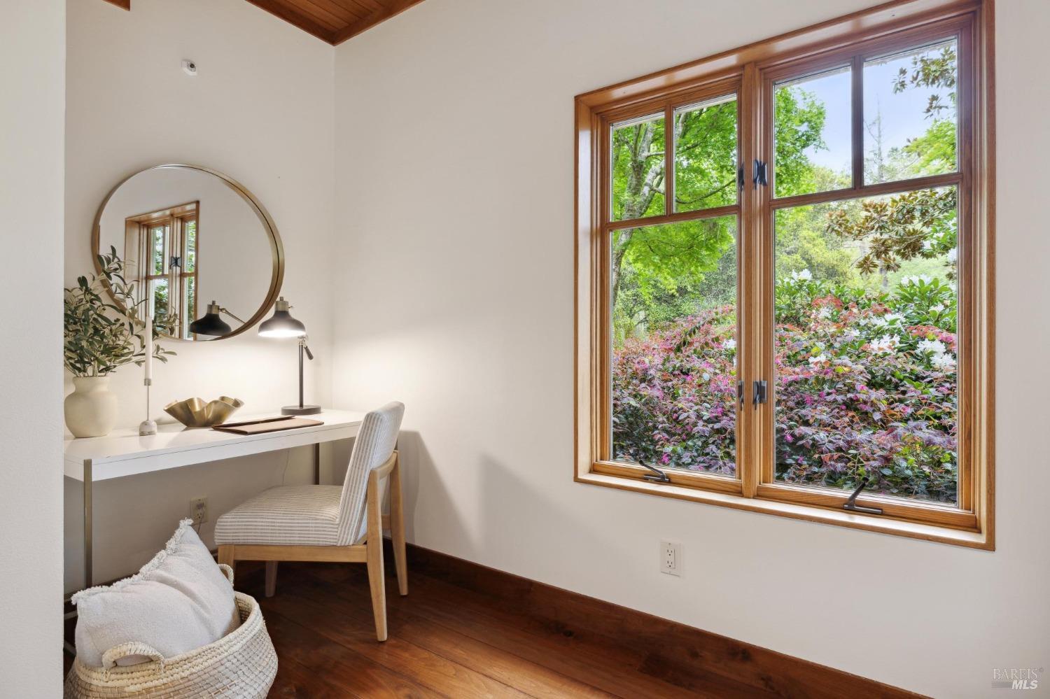 380 San Geronimo Valley Dr