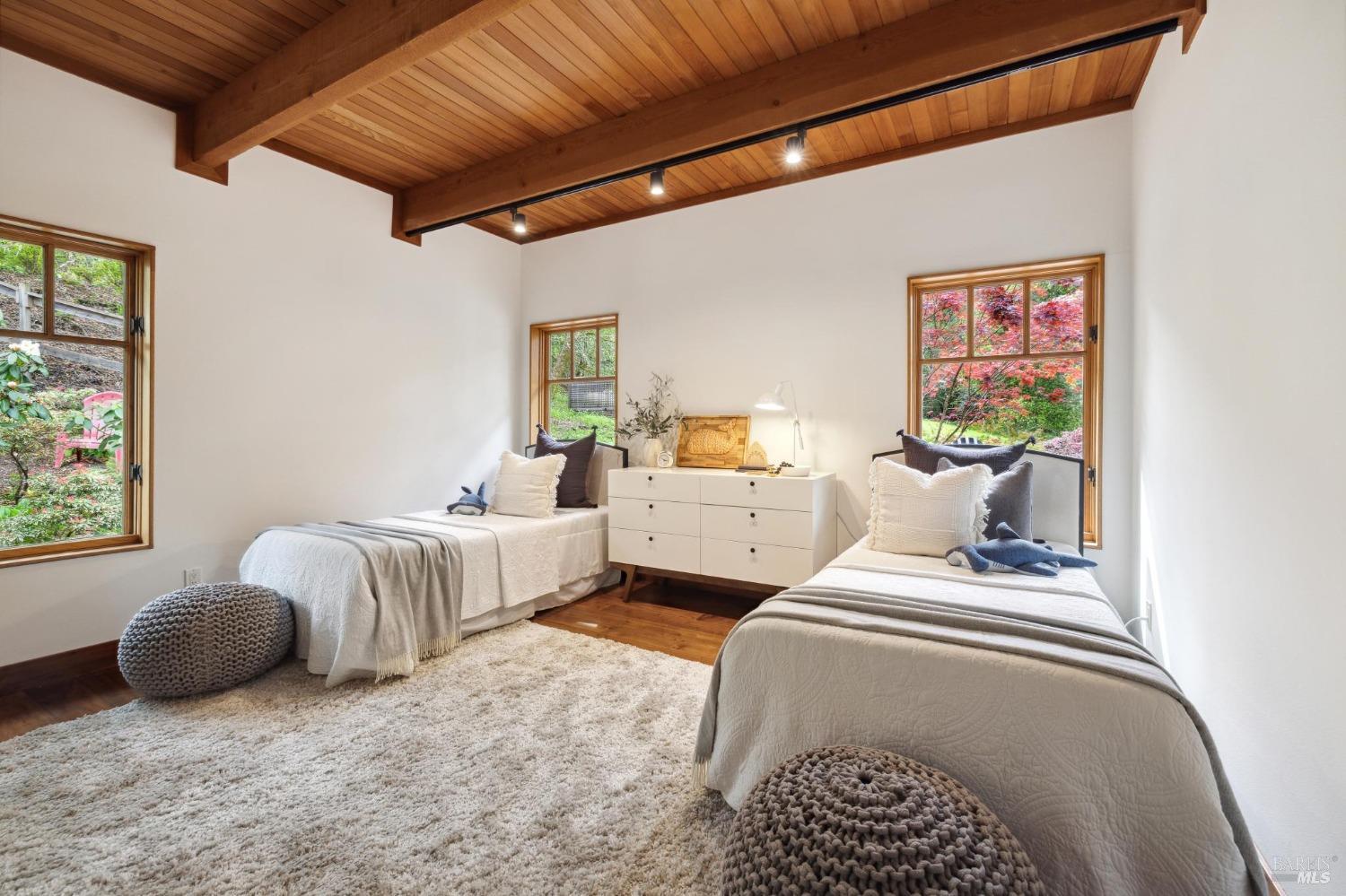 380 San Geronimo Valley Dr