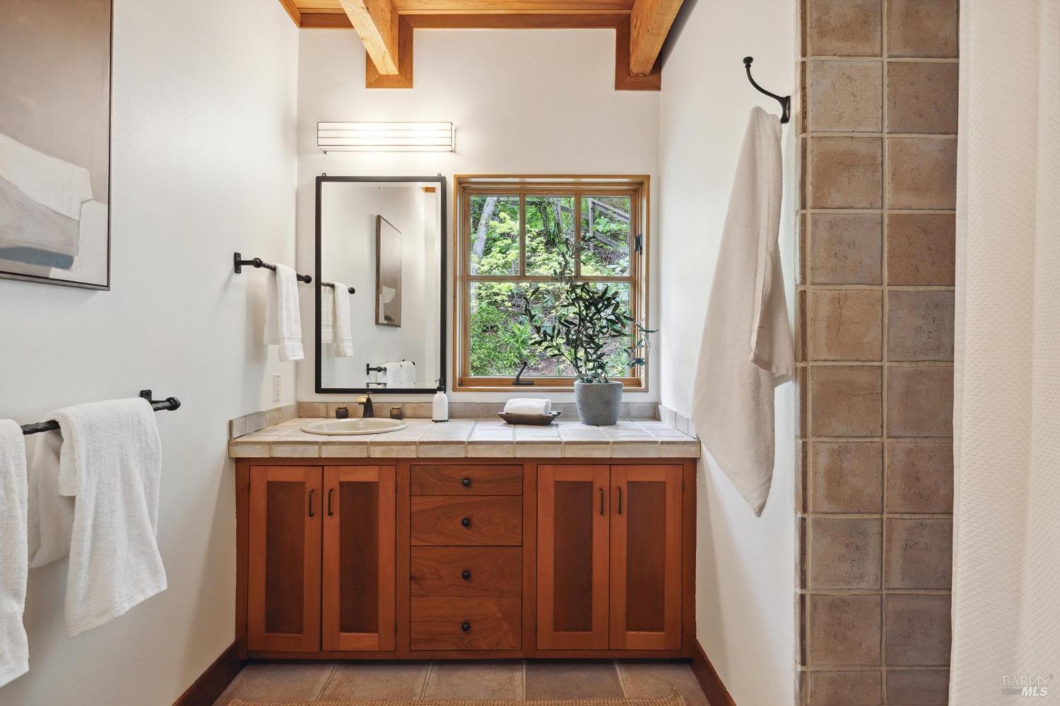 380 San Geronimo Valley Dr