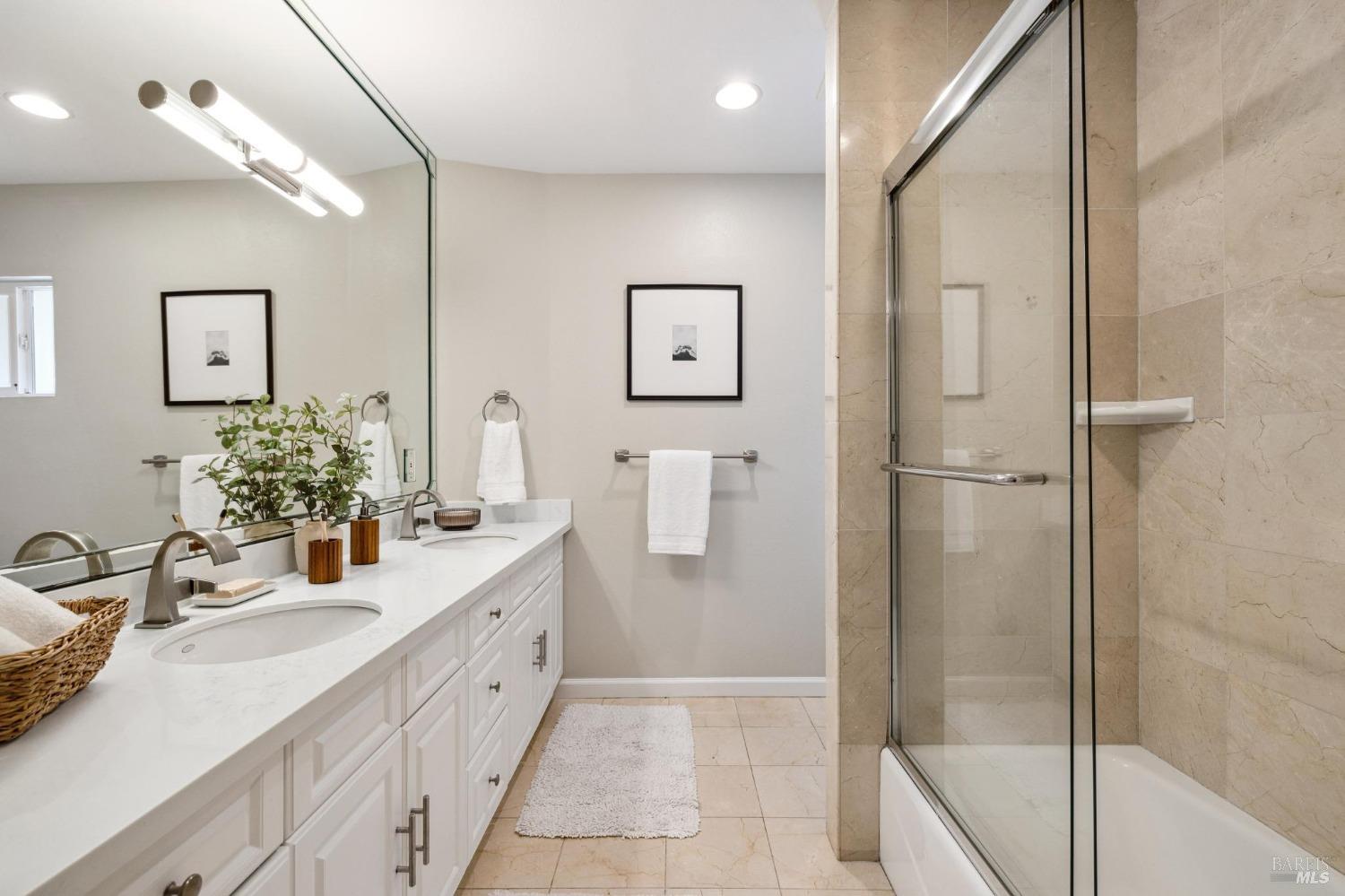 327 Mountain View Ave