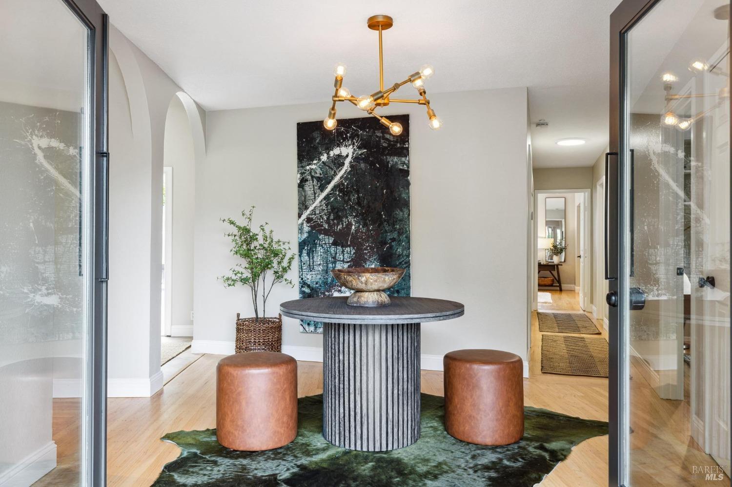 327 Mountain View Ave