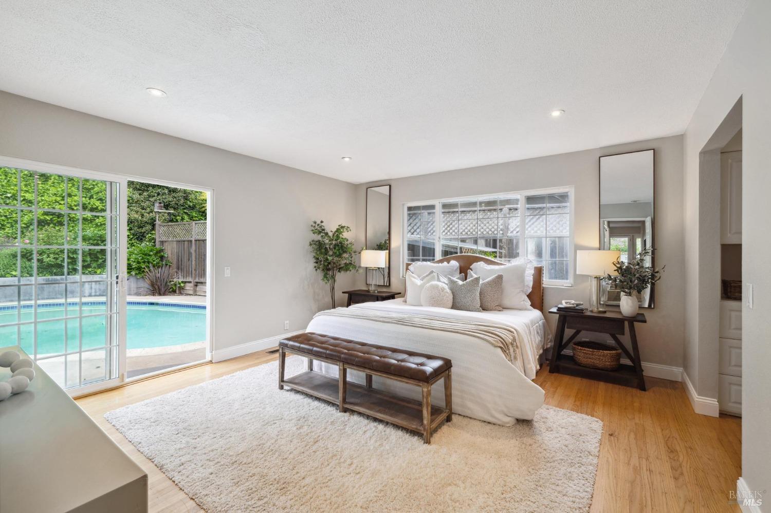 327 Mountain View Ave