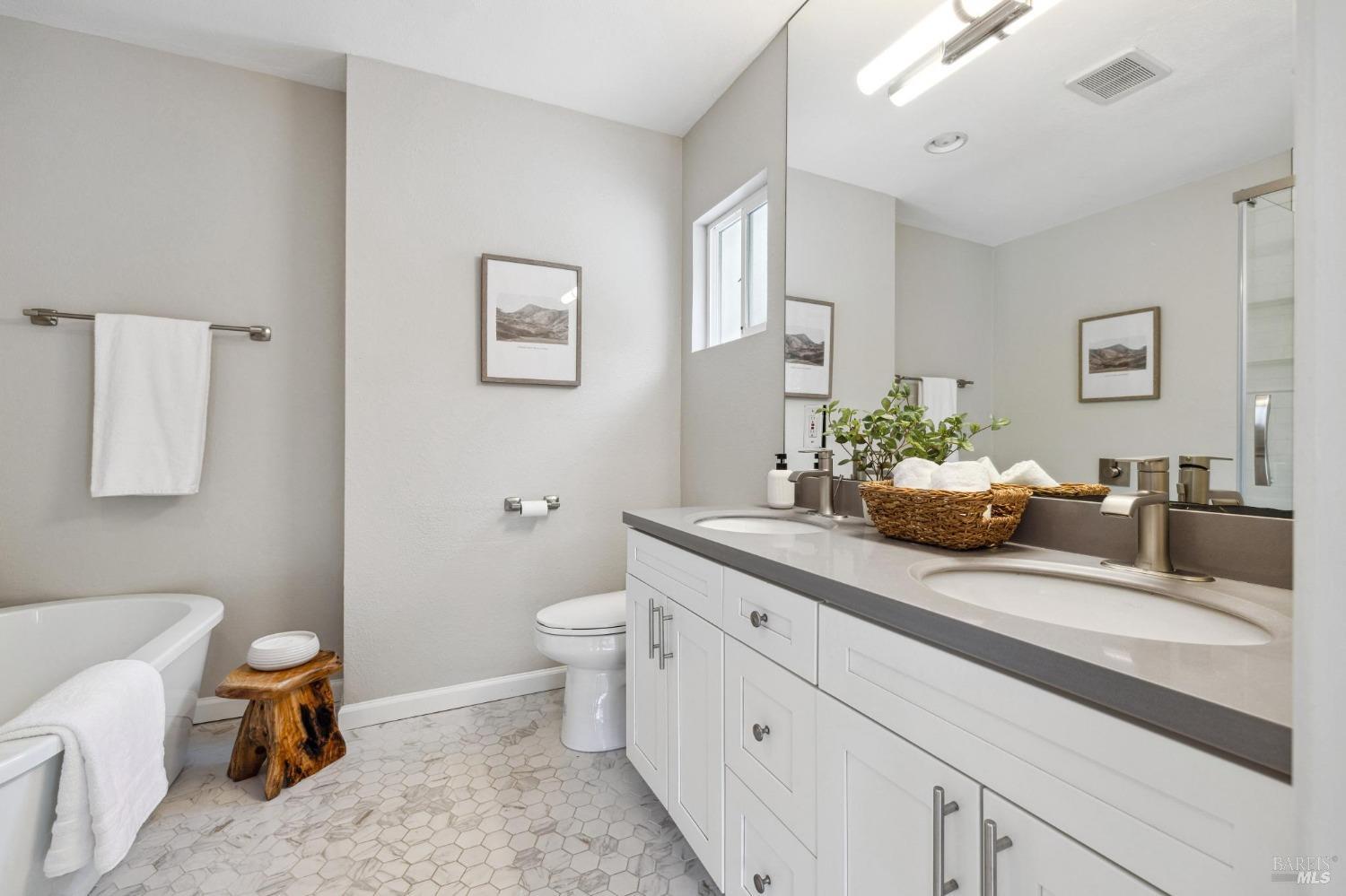 327 Mountain View Ave