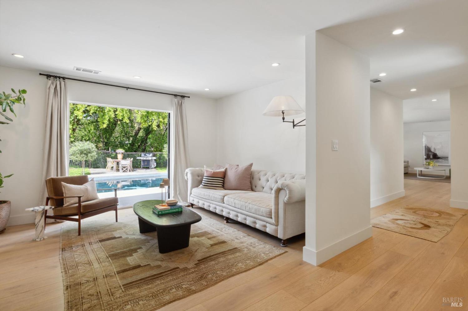 610 Calle De La Mesa