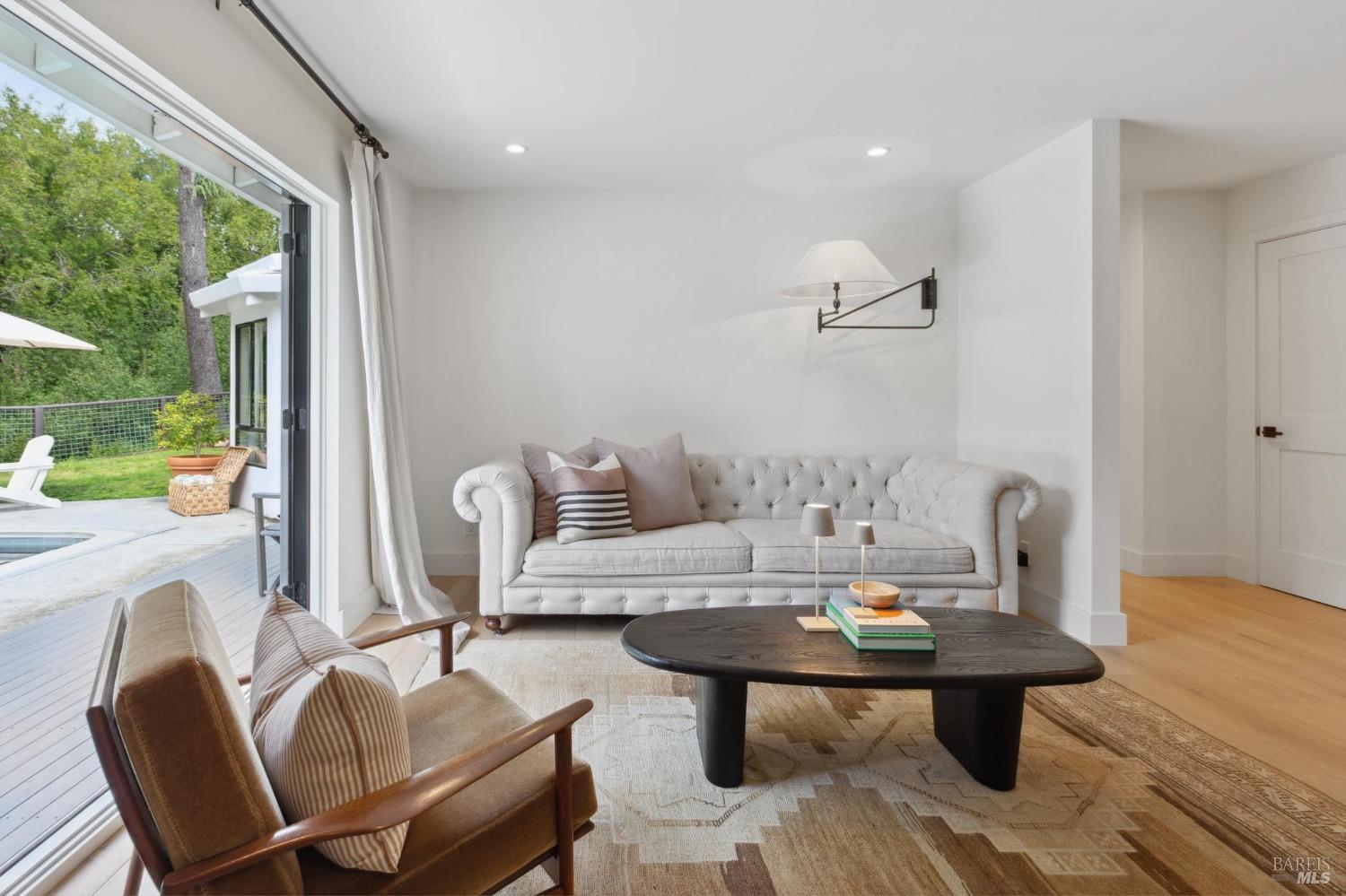 610 Calle De La Mesa