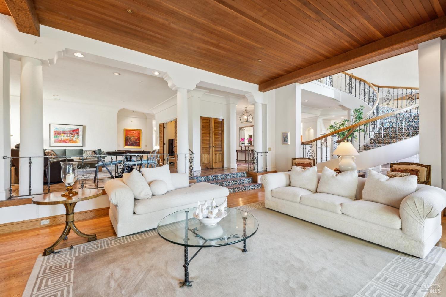 133 Deer Park Ave