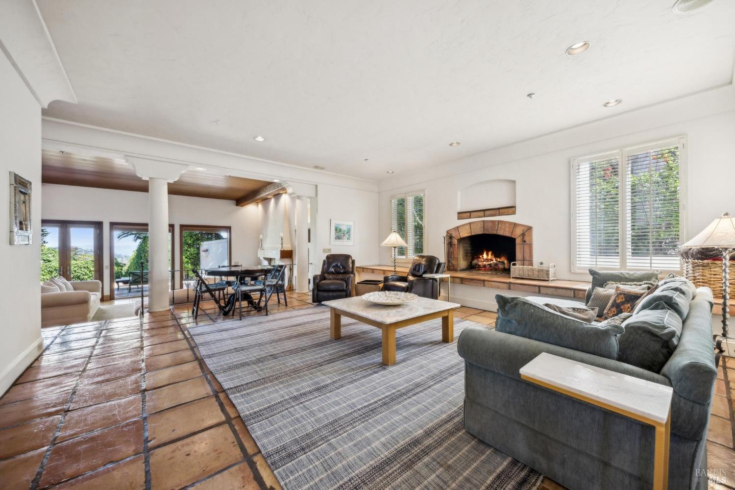 133 Deer Park Ave