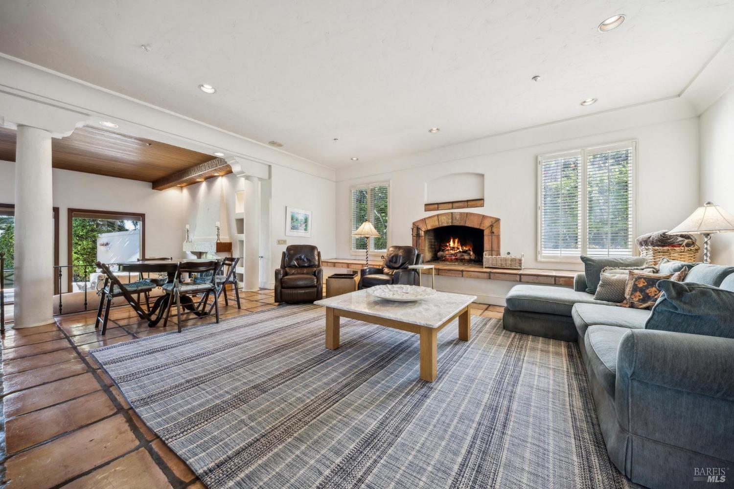 133 Deer Park Ave