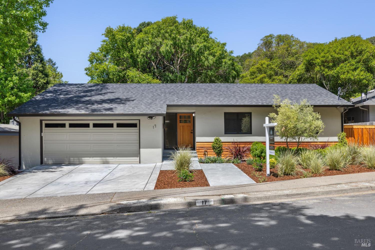 17 San Gabriel Dr